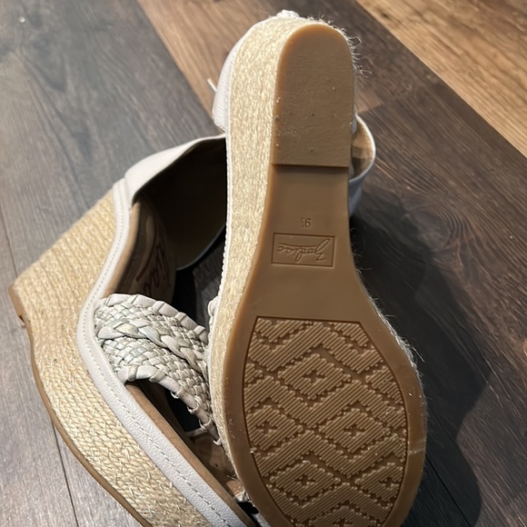 New never worn Zodiac Wedges size 9.5 - Picture 3 of 7